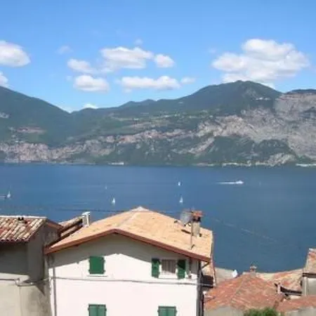 By Interhome Lägenhet Brenzone sul Garda